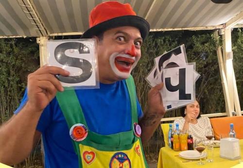 Աշխարհի շուրջ